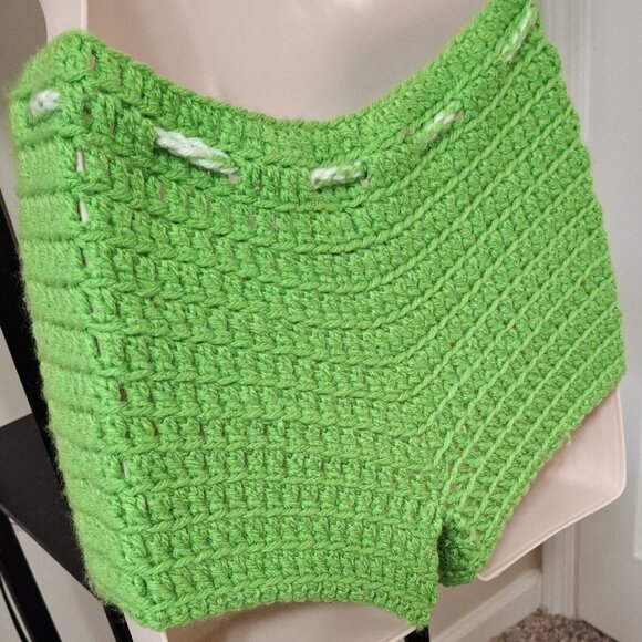 GIRL'S BEACH SHORTS  (SML) - Picture 6 of 7